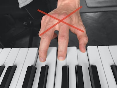 Wrong hand position - chord